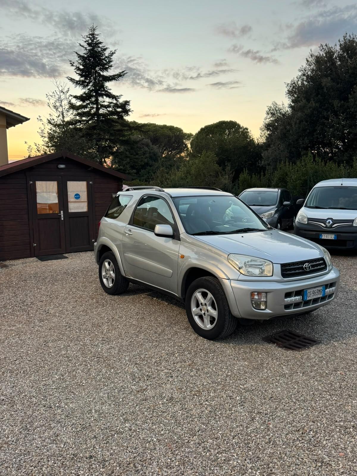 Toyota RAV 4 RAV4 2.0 16V MAI FATTO FUORISTRADA !!