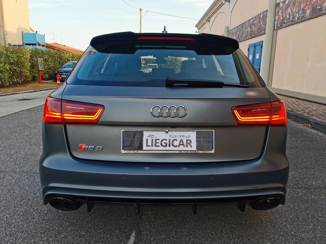 AUDI RS6 PERFORMANCE AKRAPOVIC CARBO UNIPROPRIETARIO GARANZIA