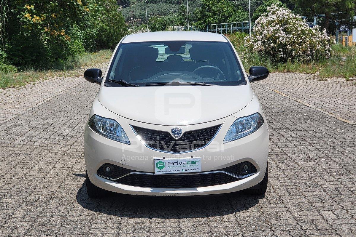 LANCIA Ypsilon 1.2 69 CV 5 porte Silver