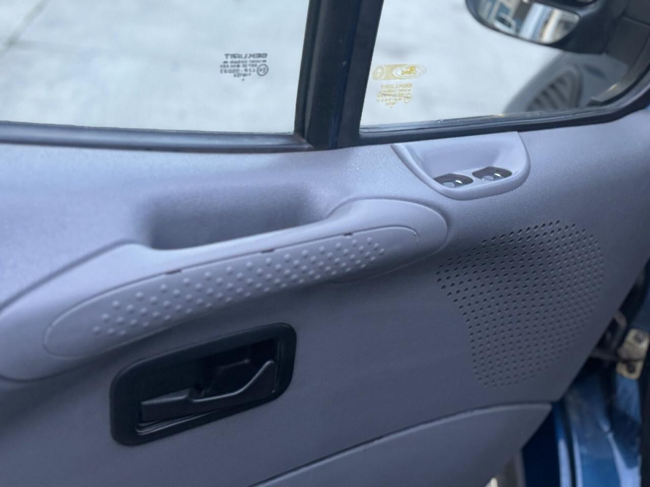 Ford Transit/ Tourneo 2.5 TD/100CV 9 POSTI full optional