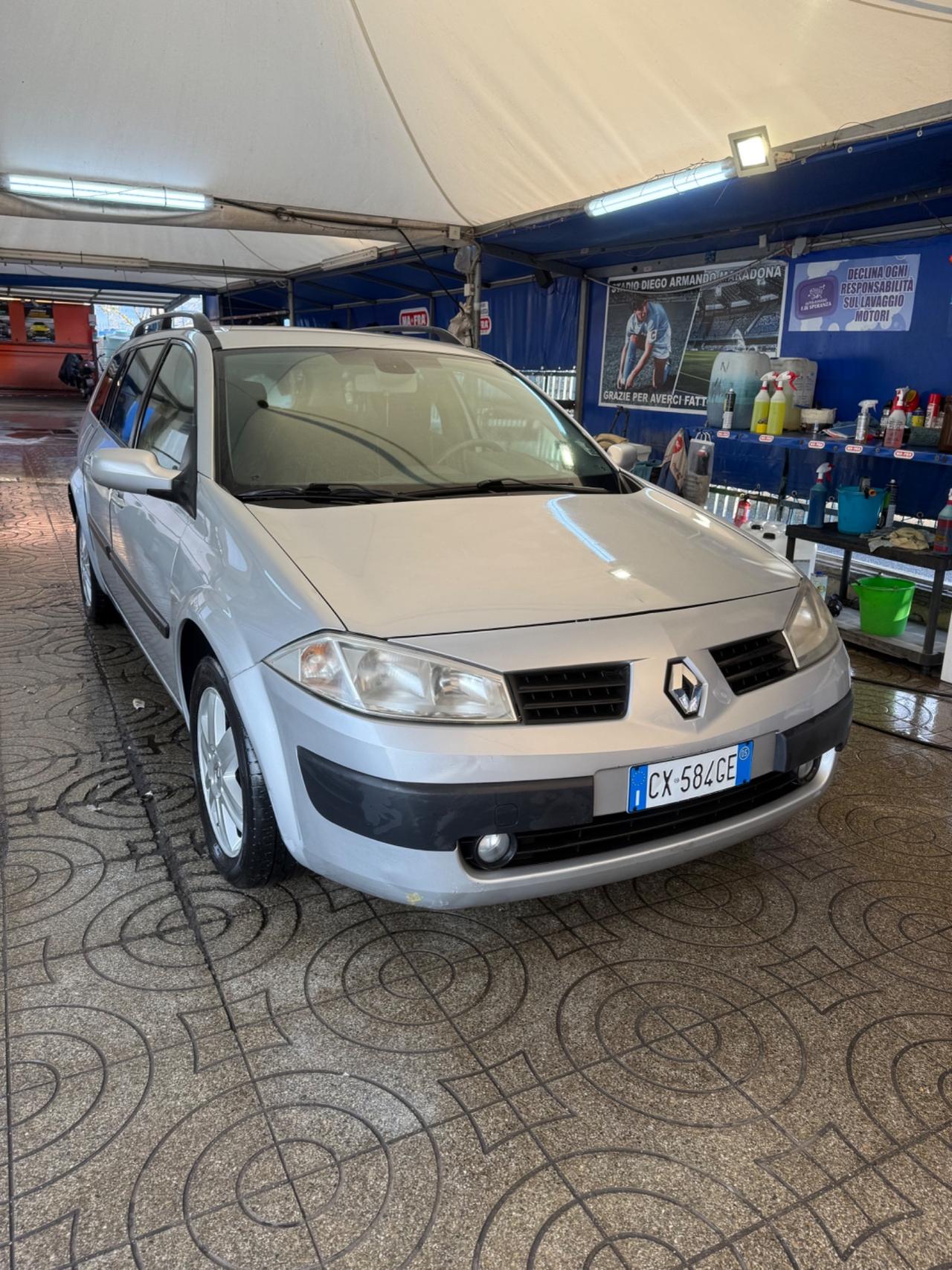 Renault Megane Mégane 1.5 dCi/105CV Grandtour Pack Authentique