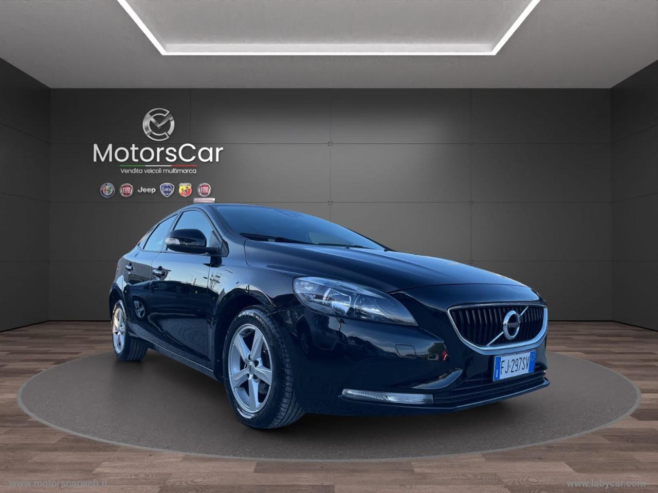 VOLVO V40 D2 Momentum