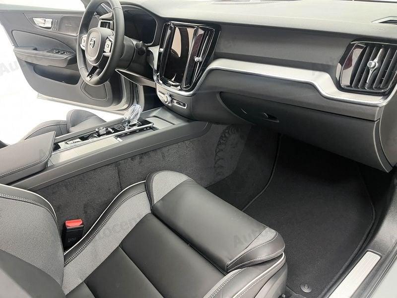 Volvo S60 B4 (b) automatico Plus Dark