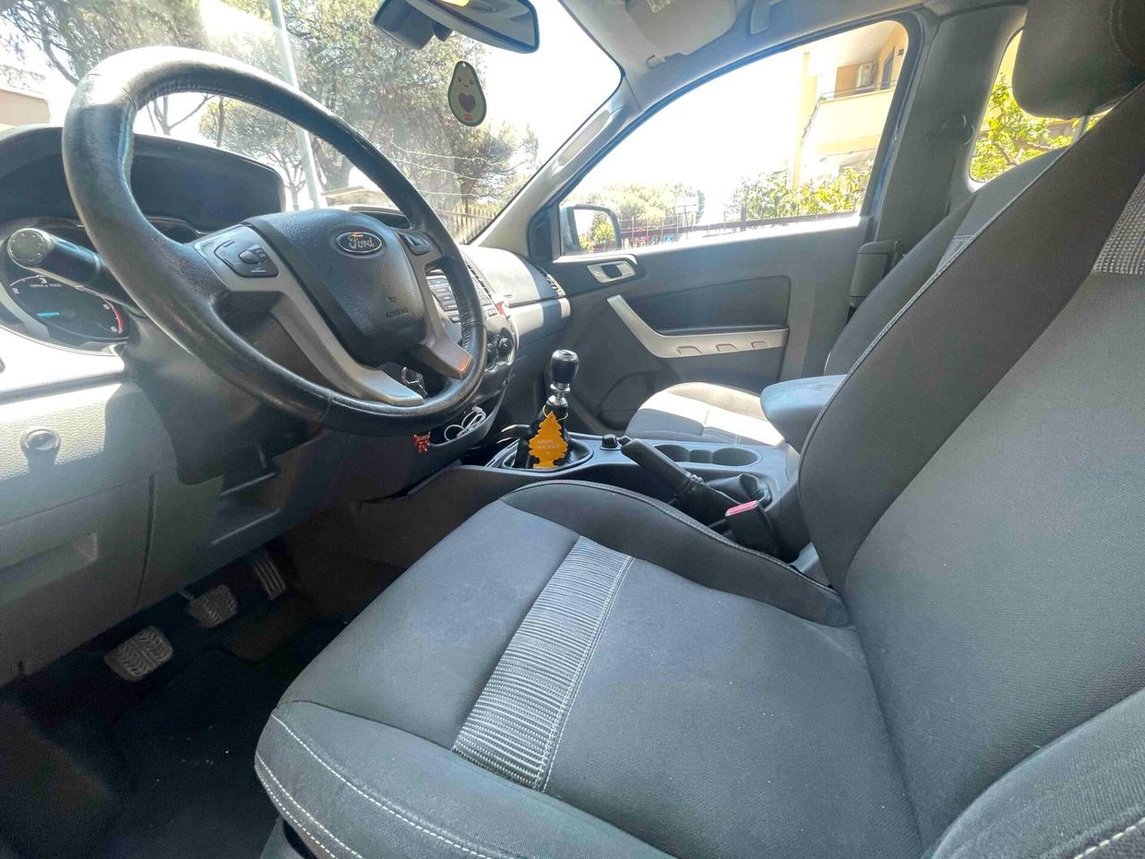 Ford Ranger 2.2 TDCi Super Cab XL GANCIO TRAINO