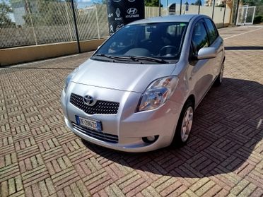 Toyota Yaris 1.3 5 porte CON GPL RINNOVATO FINO AL 2030