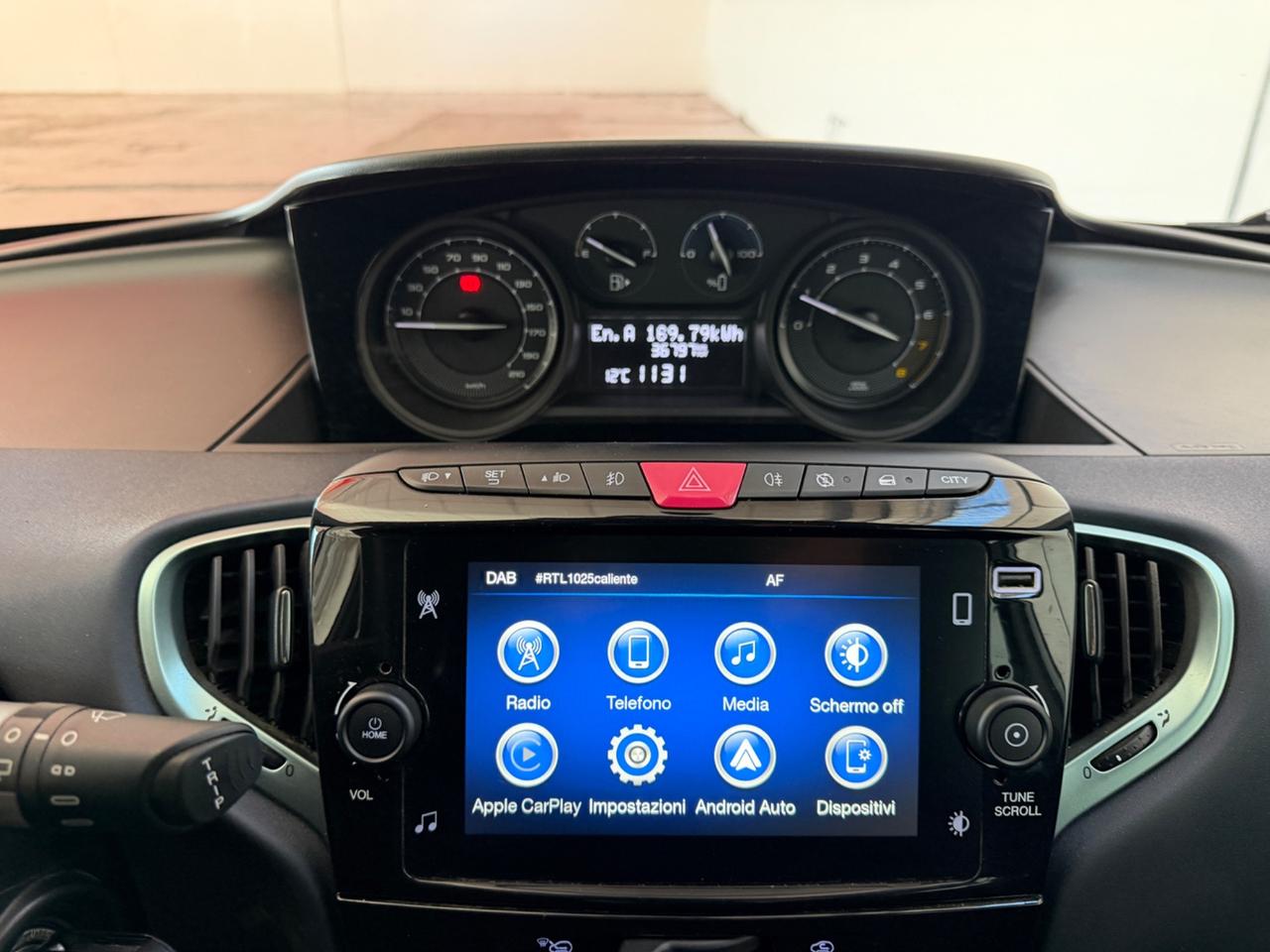 Lancia Ypsilon 1.0 FireFly 5 porte S&S Hybrid Gold Prezzo senza vincoli