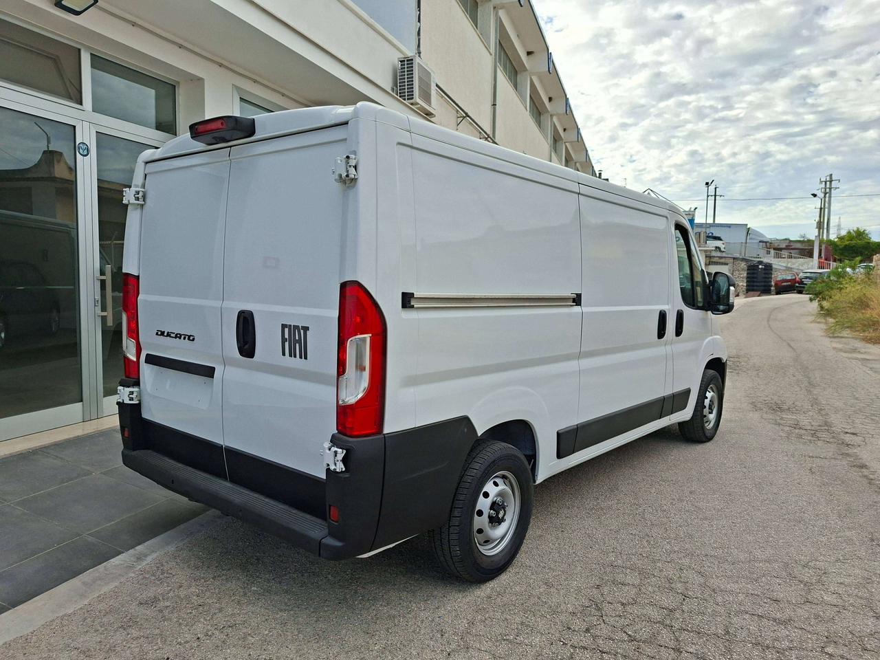Fiat Ducato 33 L2H1 2.2 DIESEL 140CV 3 posti