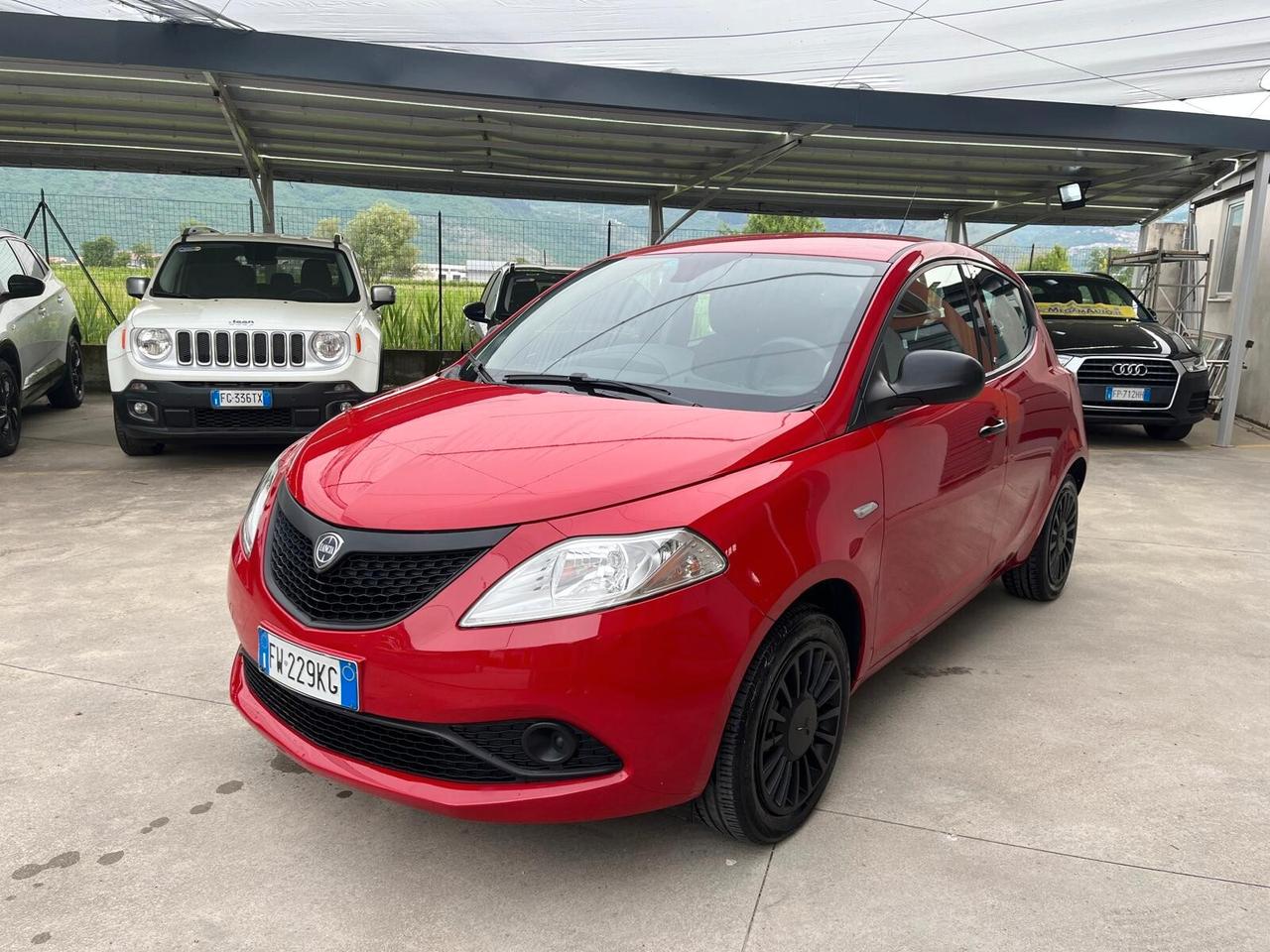 Lancia Ypsilon 1.2 69 CV 5 porte GPL Ecochic Elefantino Blu