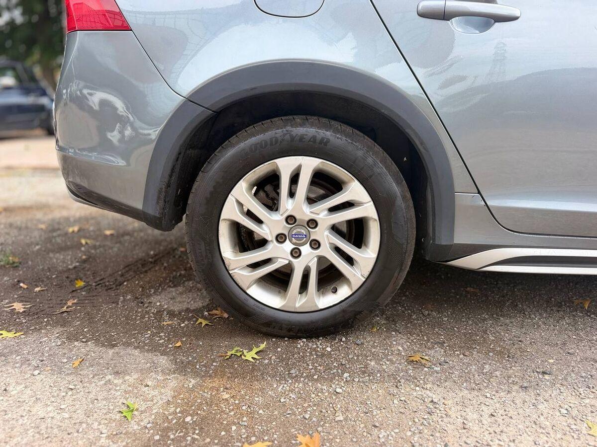 Volvo V60 Cross Country V60 c.country 2.4 D4 Business Plus awd geartronic