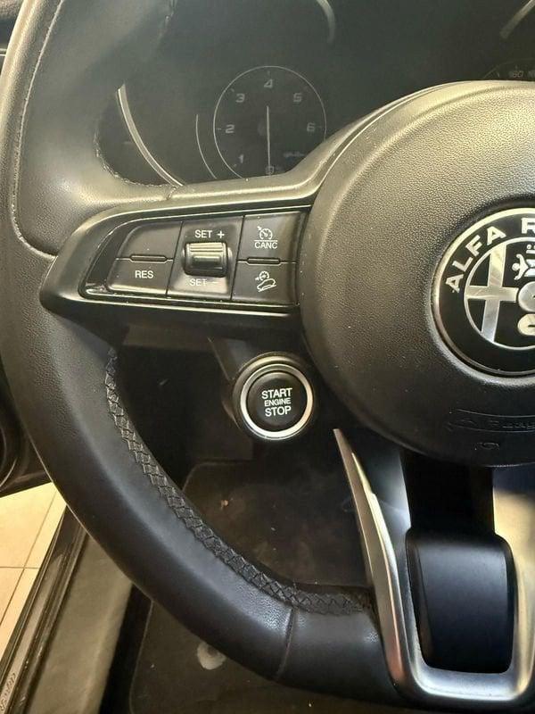 Alfa Romeo Stelvio 2.2 Turbodiesel 160 CV AT8 RWD AUTOCARRO