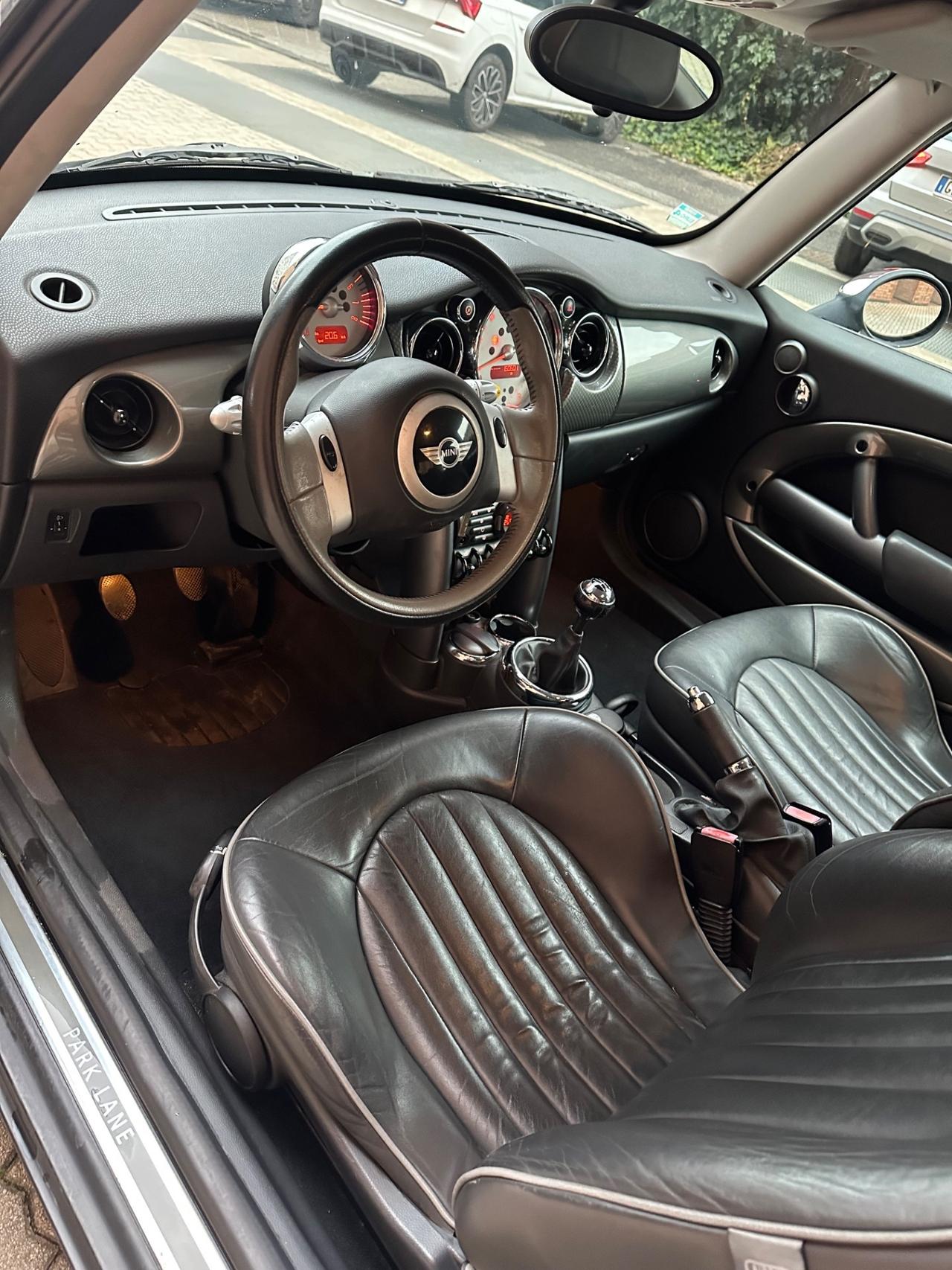 Mini 1.6 16V One Park Lane