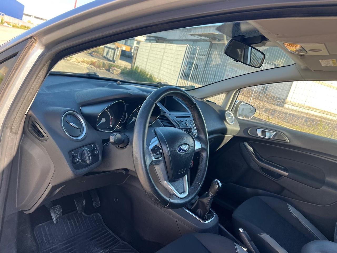 Ford Fiesta 1.6 TDCi Titanium GRANDINATA