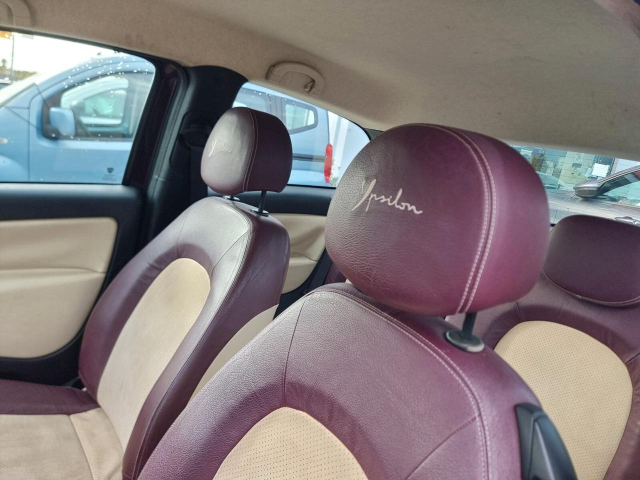 Lancia Ypsilon 1.4 Platino Ecochic GPL