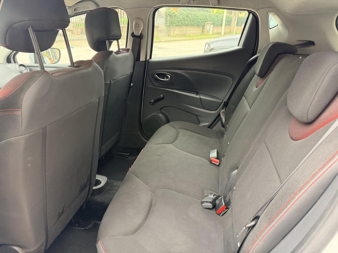 RENAULT CLIO 1.2 BENZ 5P NEOPATENTATI