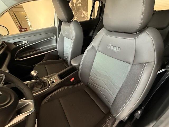 Jeep Avenger 1.2 Turbo 100 CV Summit