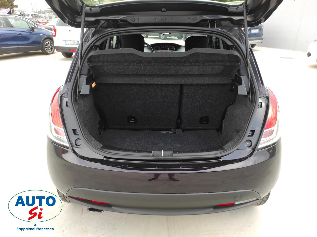 Lancia Ypsilon 1.2 Benz - 69cv NEOPATENTATI