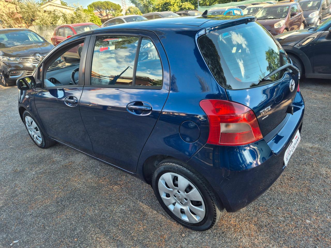 Toyota Yaris 1.0 5 porte Sol