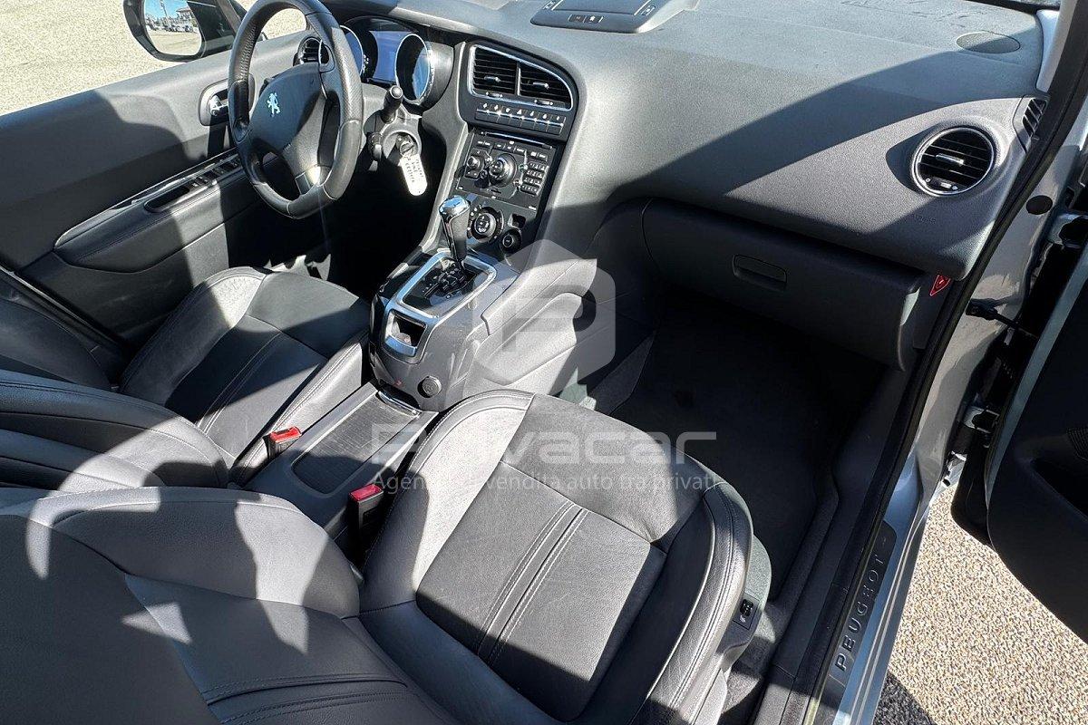 PEUGEOT 5008 2.0 HDi 163CV aut. Féline