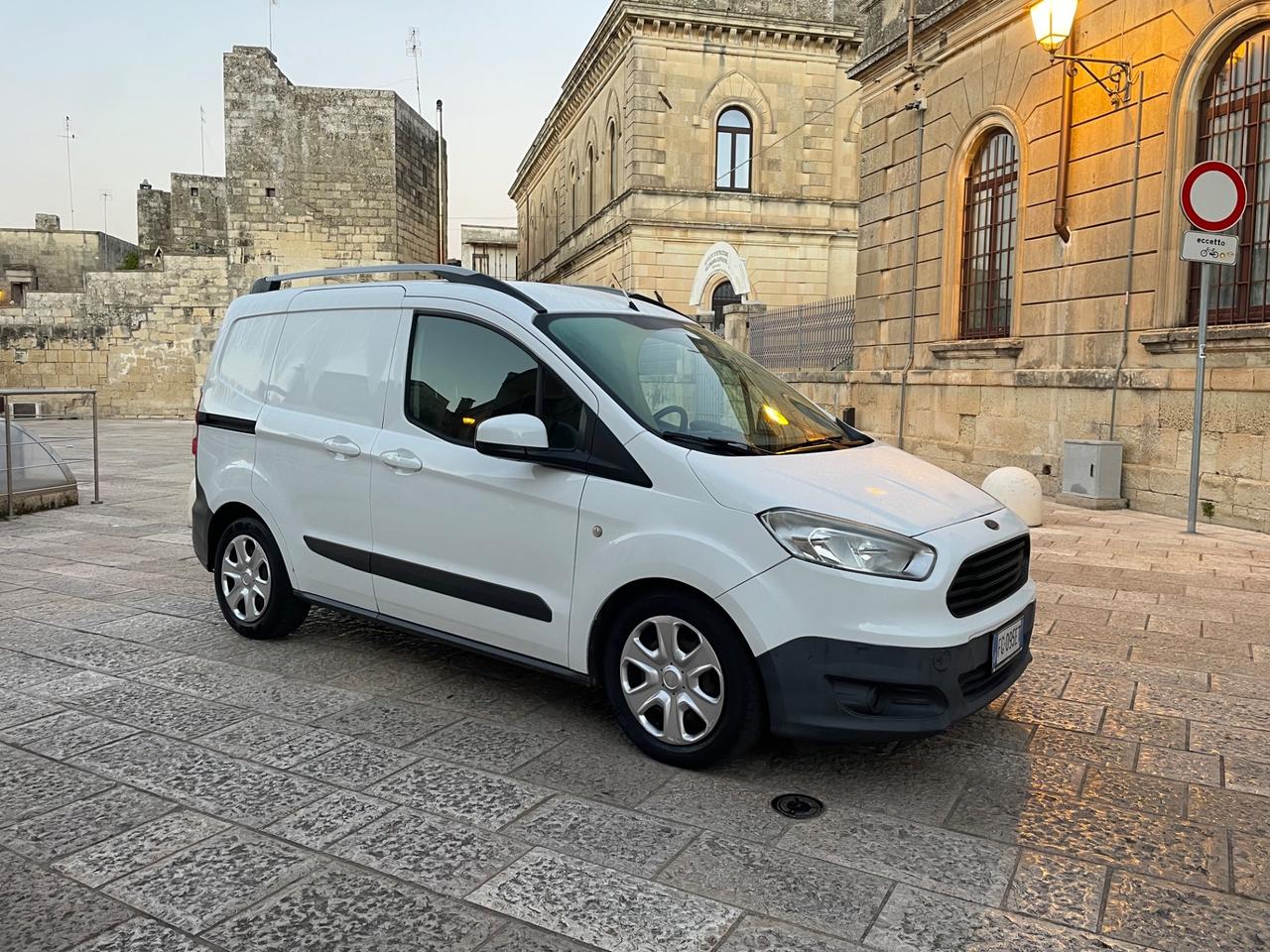 Transit Courier 1500 TDCI