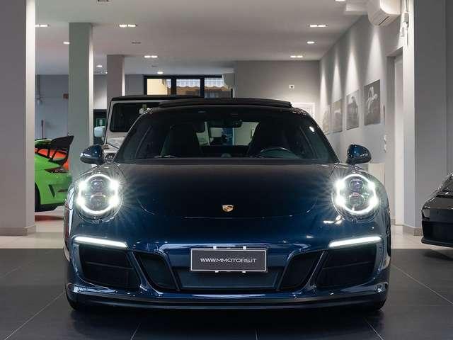 Porsche 911 Coupe 3.0 Carrera 4 GTS