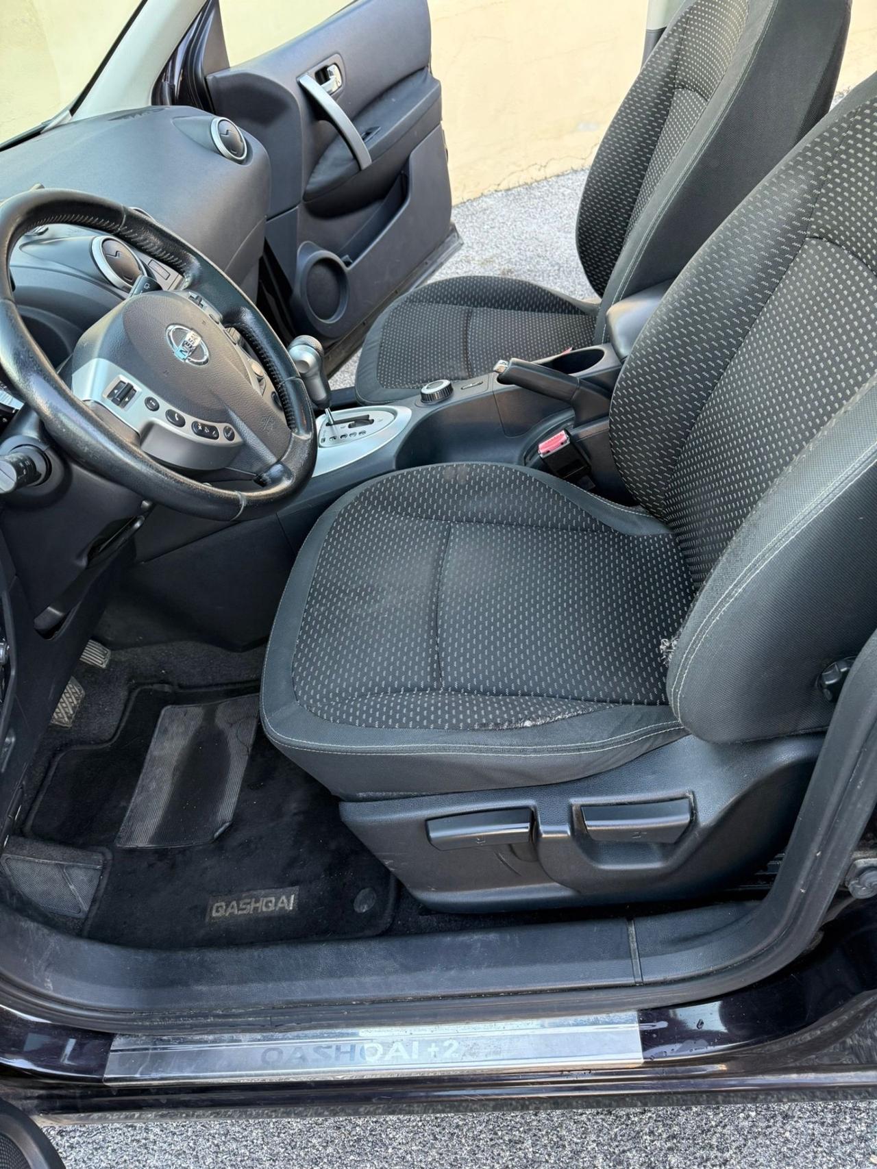 Nissan Qashqai Qashqai+2 2.0 dCi DPF Visia