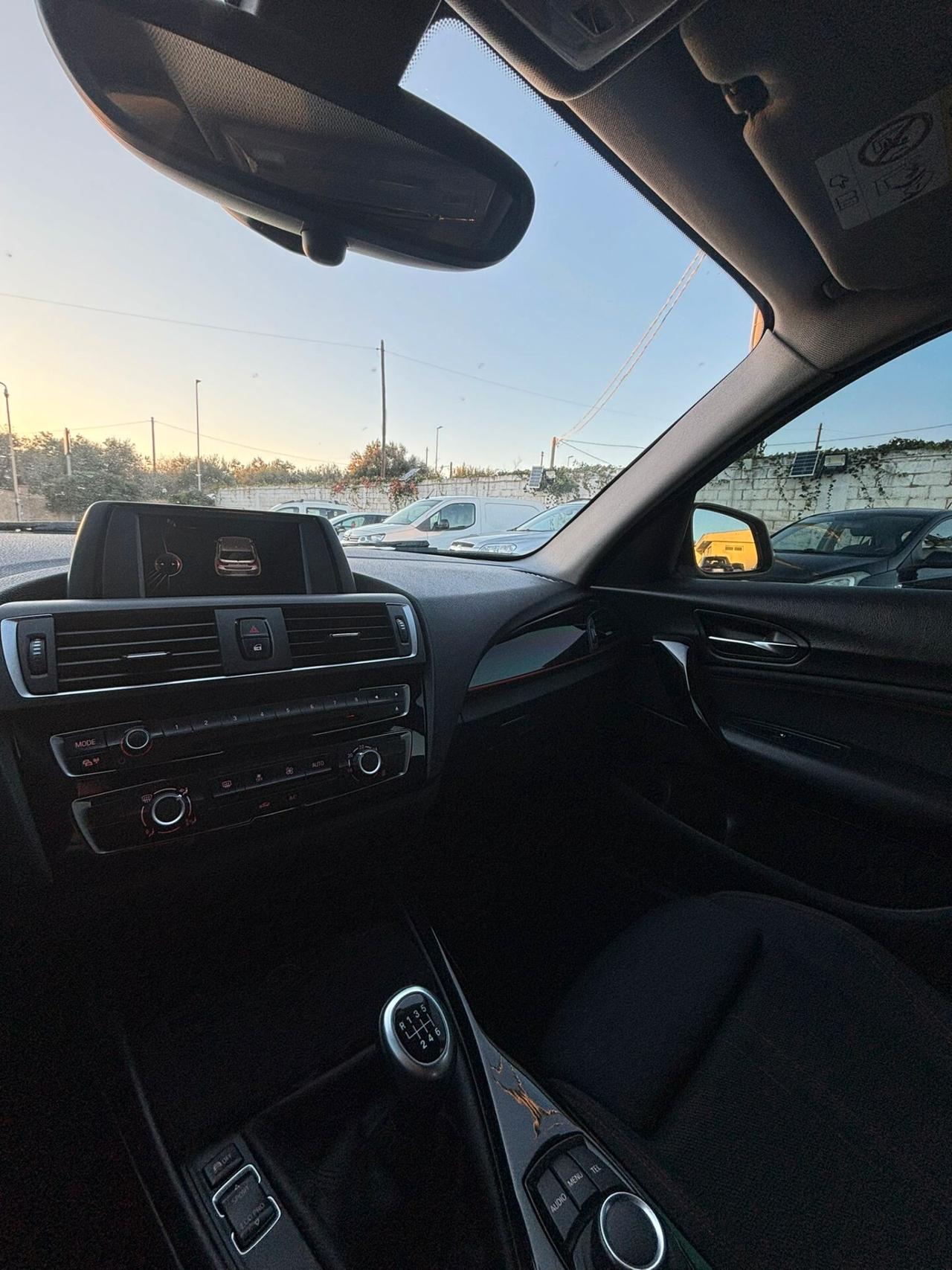 Bmw 116 116i 5p. Urban