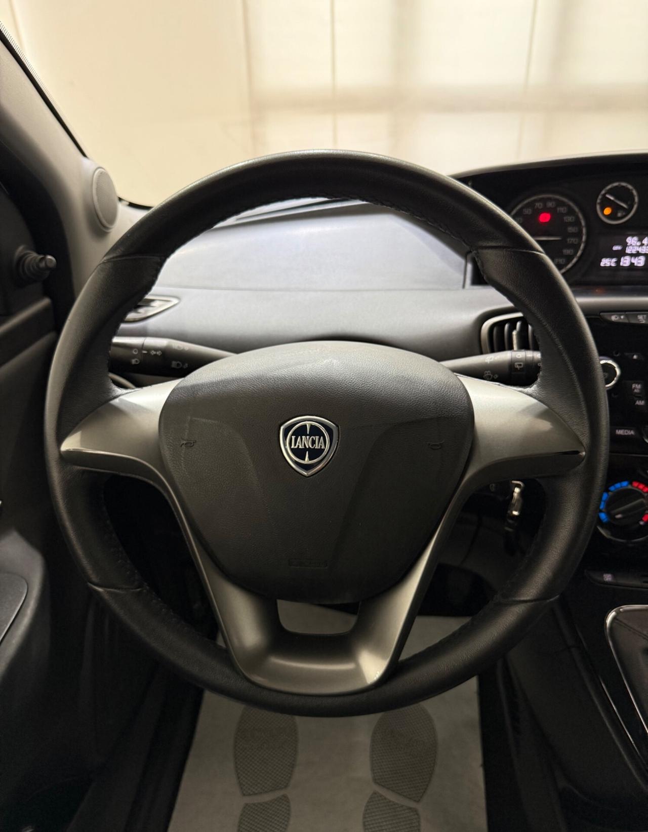 LANCIA YPSILON 1.2 69 CV 5 PORTE ELLE