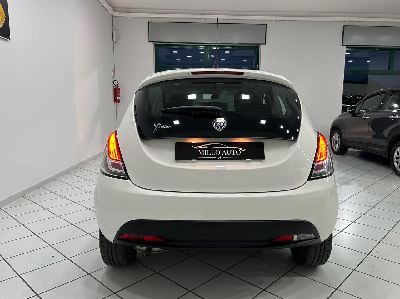 Lancia Ypsilon 1.2 69 CV Elefantino Blu 33.000KM