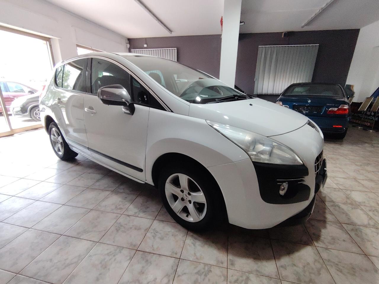 Peugeot 3008 1.6 e-HDi 115CV cambio robotizzato Stop&Start Style