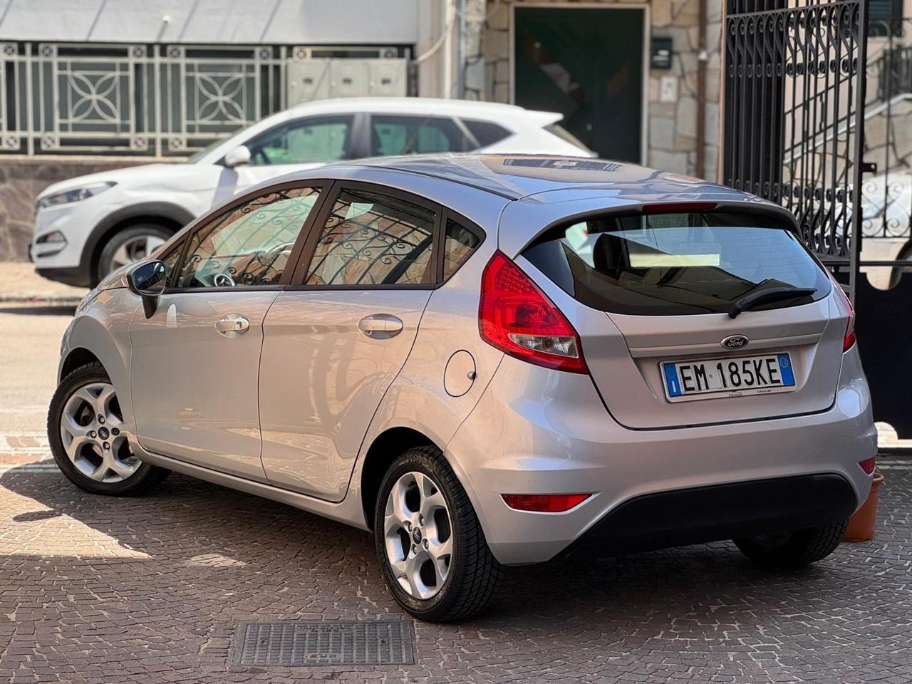 Ford Fiesta 1.4 TDCi 70CV 5 porte Titanium