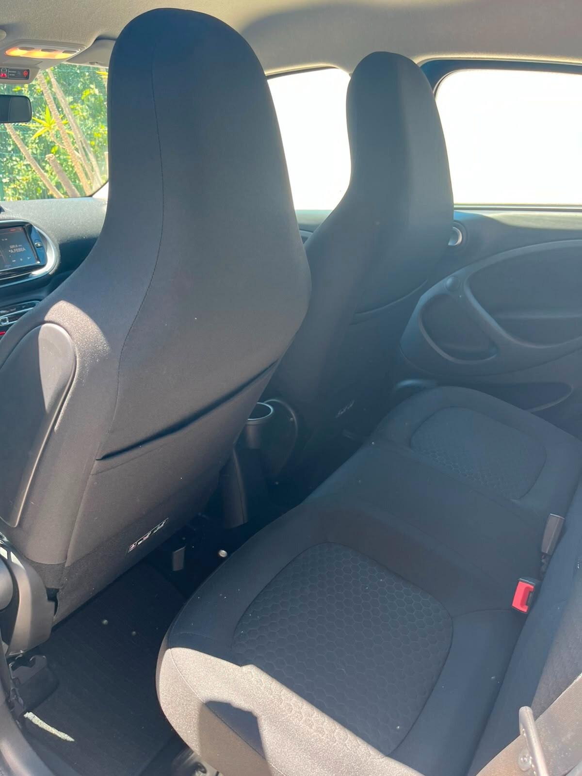 Smart ForFour EQ Pulse