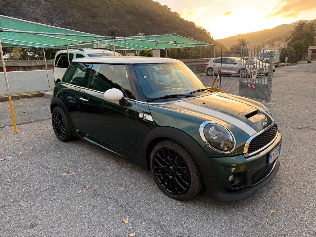 Mini Cooper S Coupe 1.6 John Works Coupé