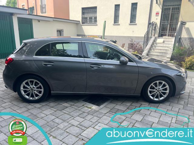 MERCEDES-BENZ A 180 d Automatic Business Extra