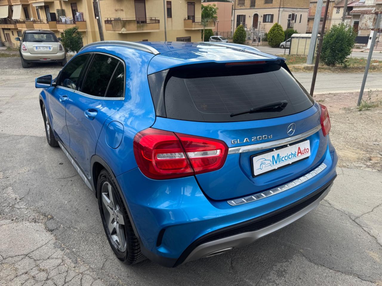 MERCEDES GLA 200D 136 CV PREMIUM PLUS 7G-TRONIC FULL