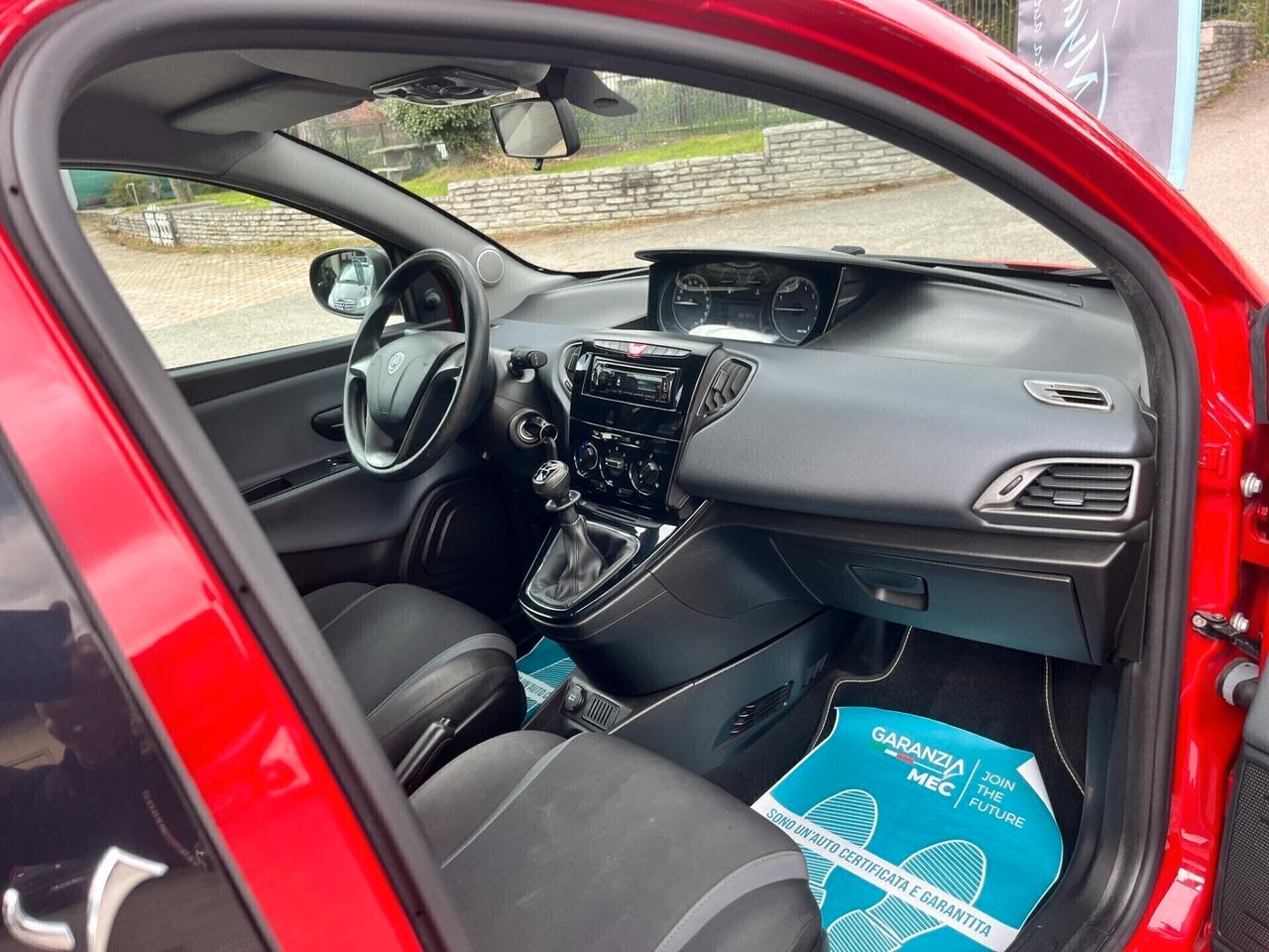 Lancia Ypsilon 1.2 69 CV 5 porte
