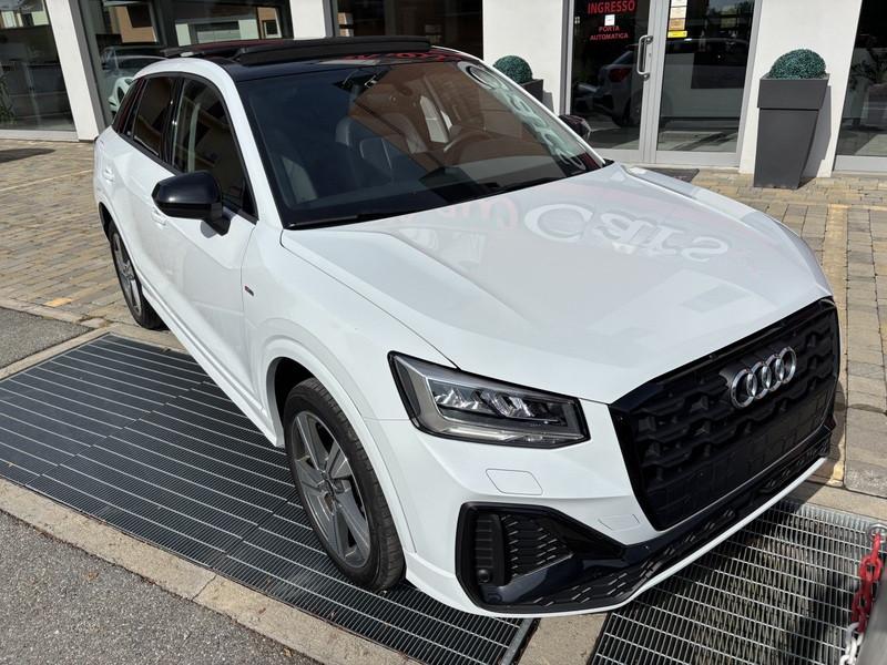 Audi Q2 30 1.0 tfsi Admired TETTO-NAVI-CAM-18"
