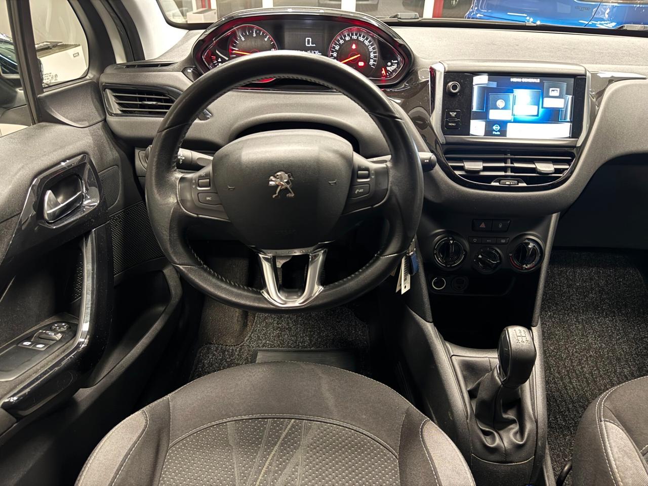 Peugeot 208 1.4 HDi 68 CV 5 porte Allure