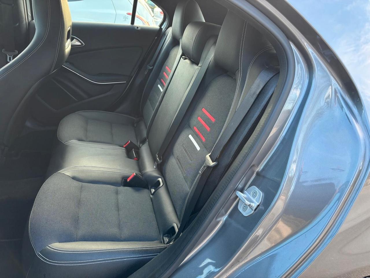 Mercedes Classe A PREMIUM 180 D - 2016