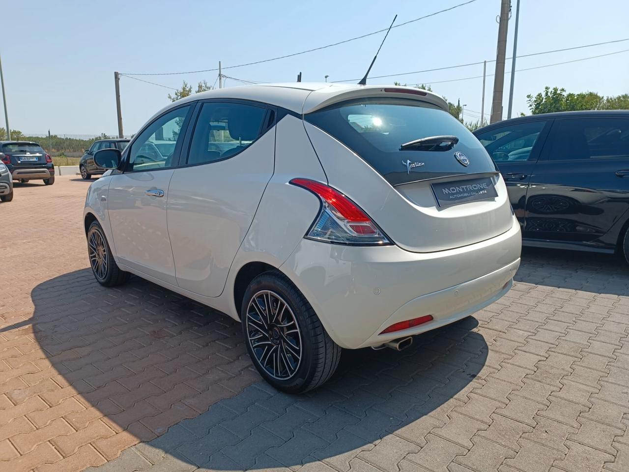 Lancia Ypsilon 1.2 69 CV 5 porte Gold