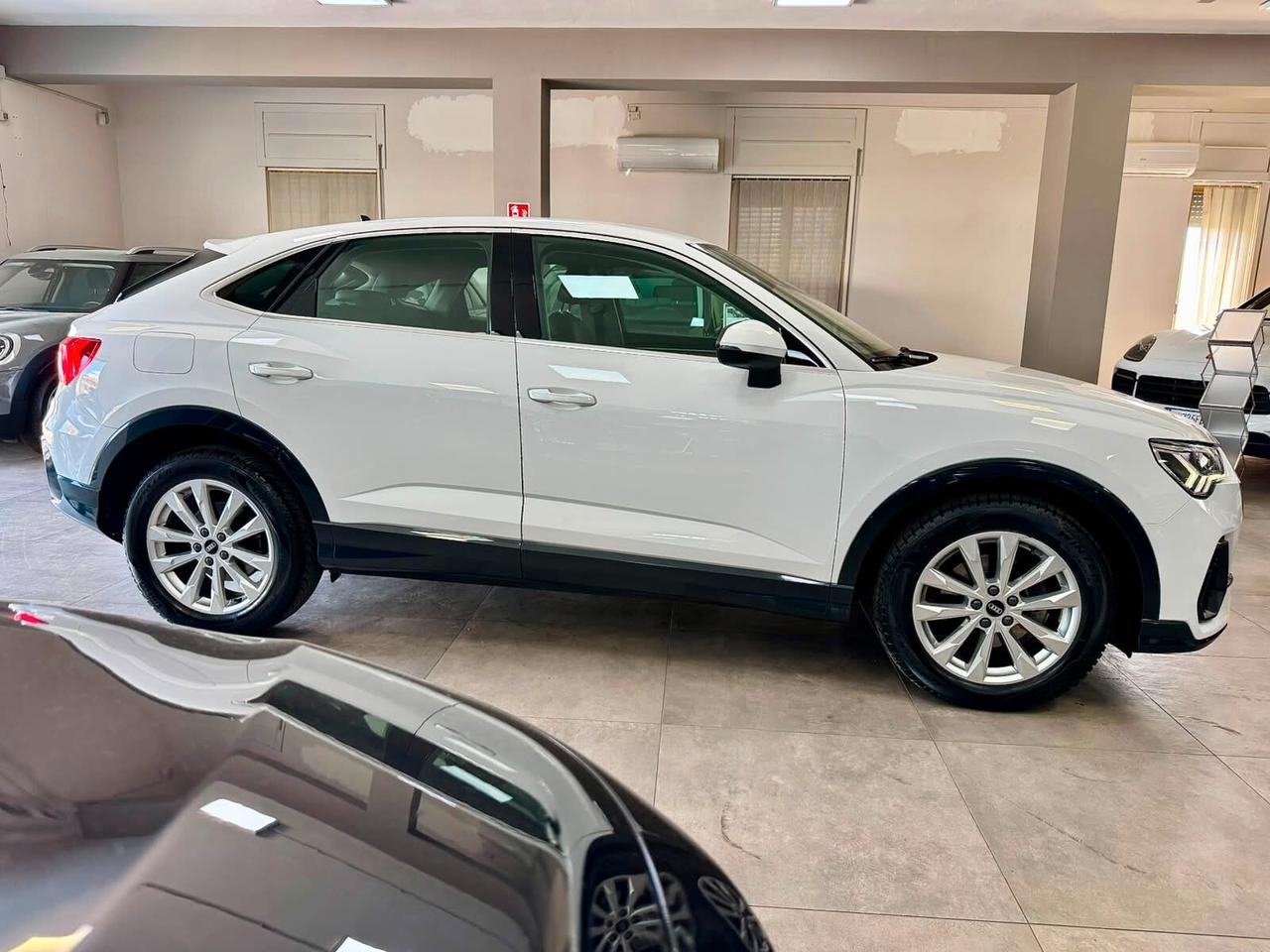 Audi Q3 SPB 35 2.0 TDI S tronic Business Plus 2022