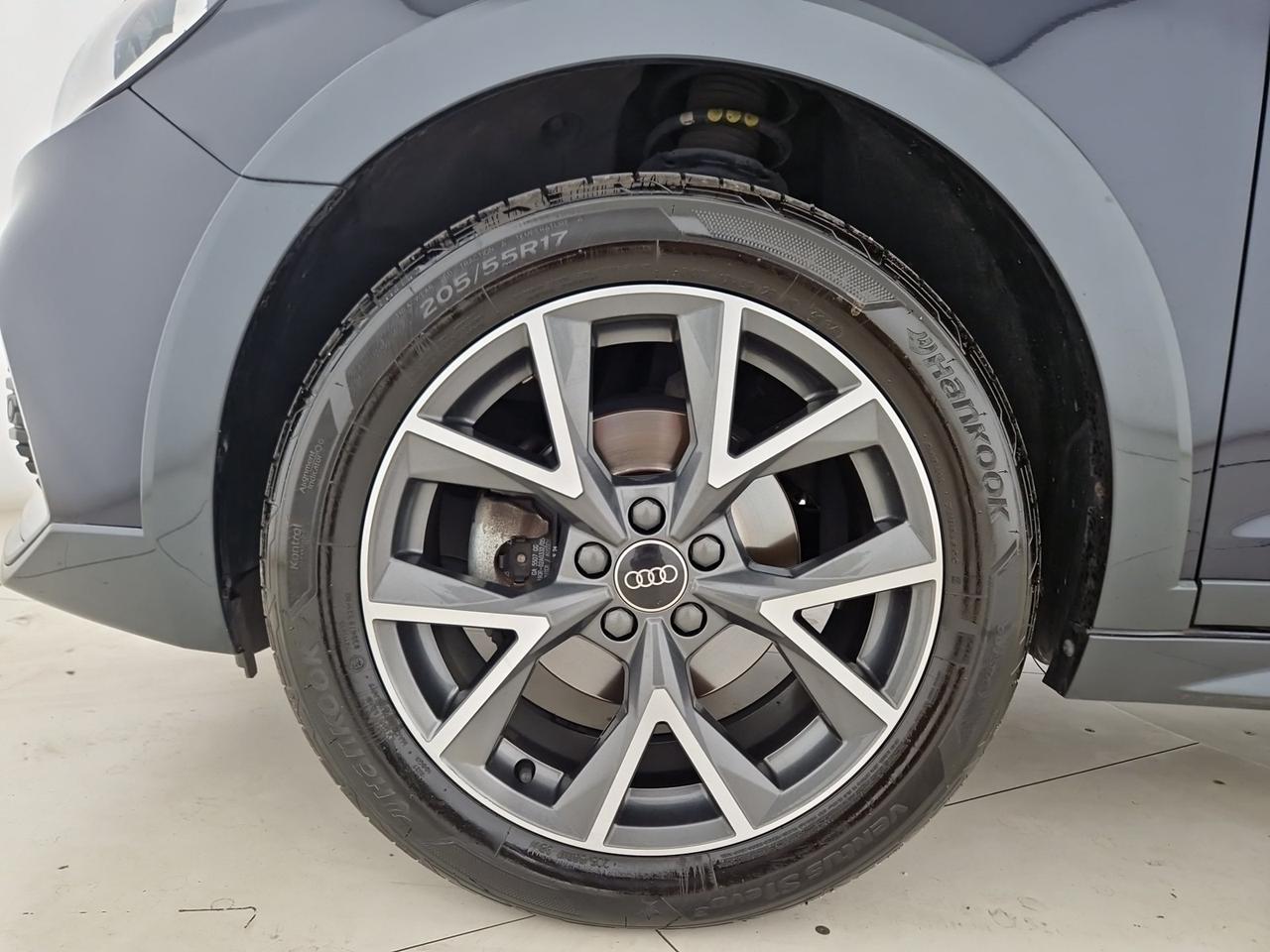 Audi A1 citycarver 30 1.0 tfsi admired 110cv s-tronic