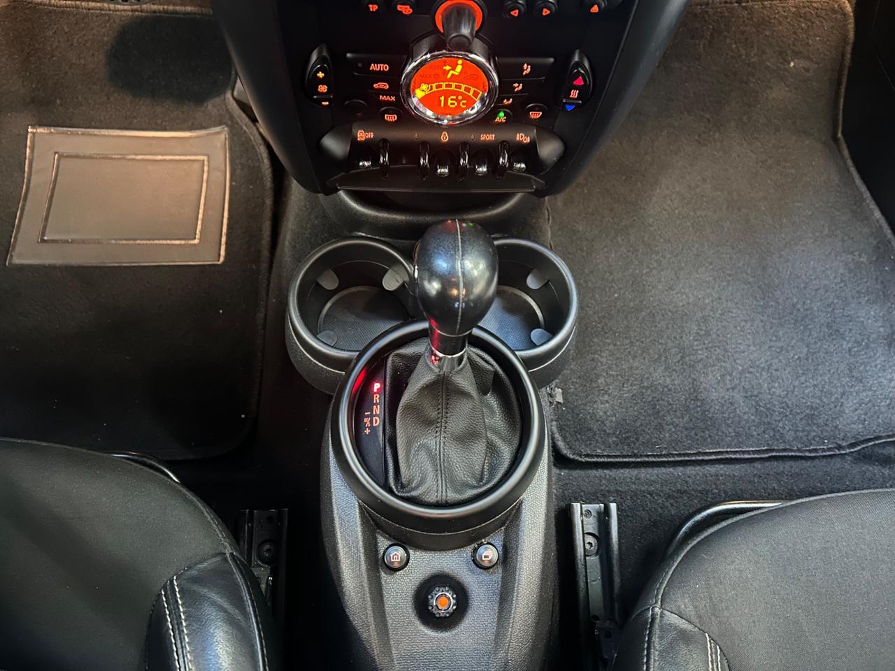 Mini Cooper SD Countryman 2.0 140cv Business ALL4 euro6b