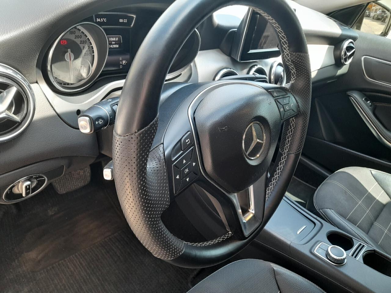 Mercedes-benz GLA 180 d Automatic Premium