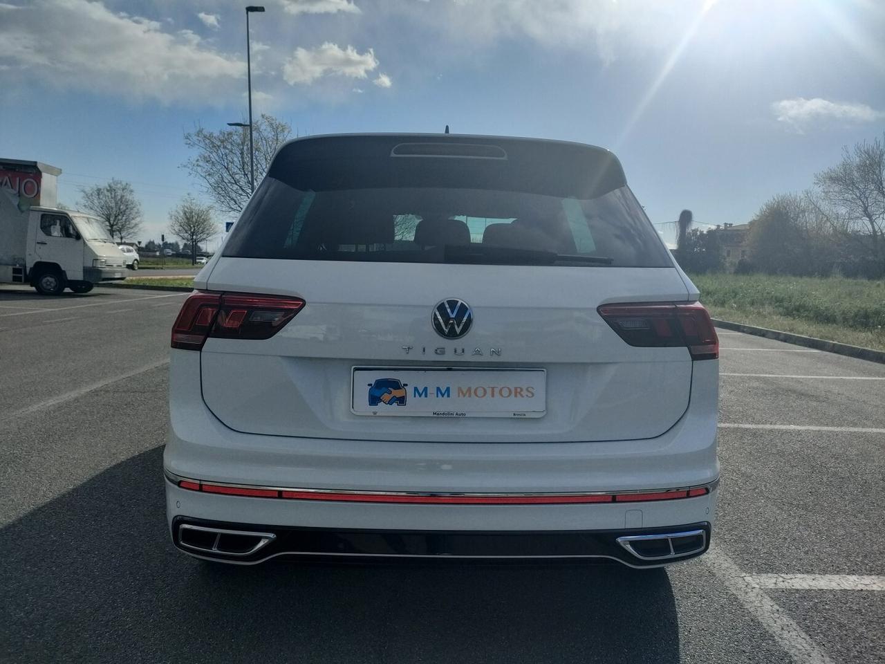 VOLKSWAGEN Tiguan R-Line 150cv Automatica