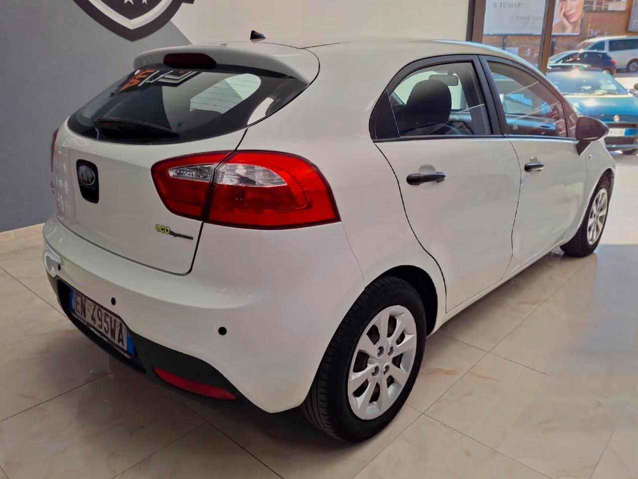 Kia Rio 1.1 CRDi 75cv WGT LX 2012