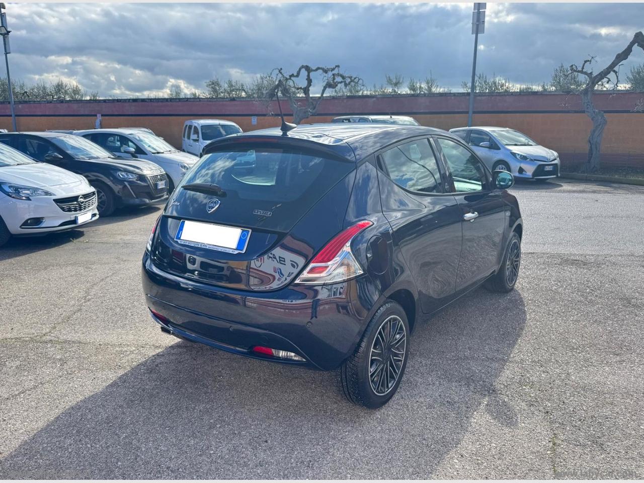 LANCIA YPSILON GOLD 1.0 HYBRID 70CV