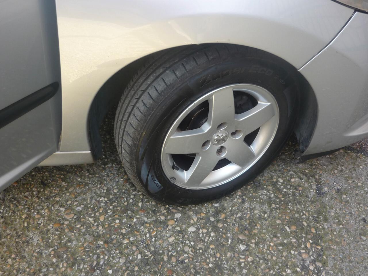 Peugeot 207 1.4 8V 75CV 5p. X Line ECO GPL