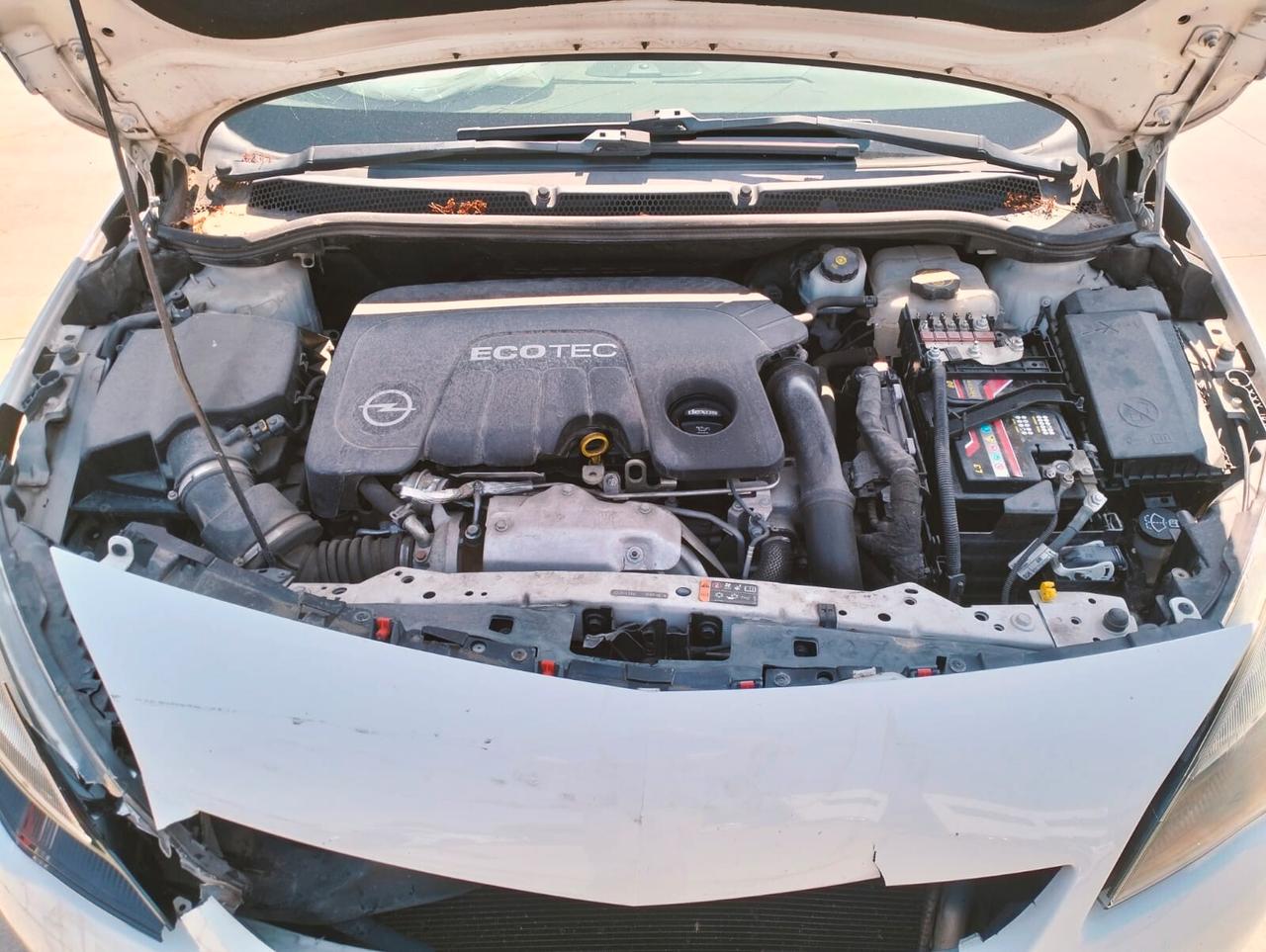 Opel Astra 1.6 CDTI - SINISTRATA -