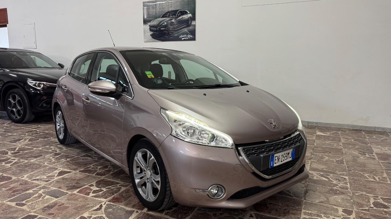 Peugeot 208 1.6 e-HDi 92 CV Stop&Start 5 porte Allure