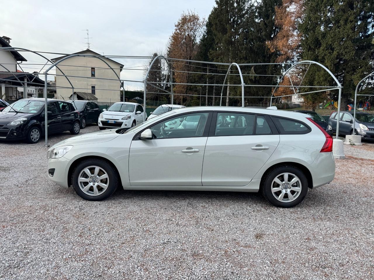 Volvo V60 T3 Momentum